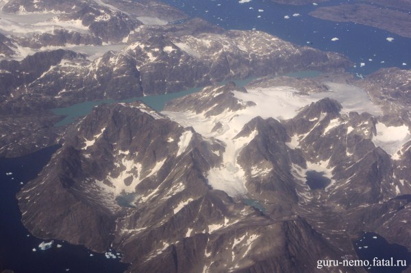 Пролетая над восточной Гренландией.