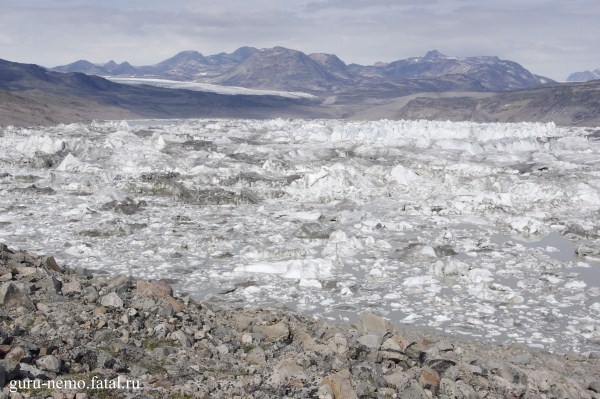 Озеро Hullet и ледник Sydglacier.