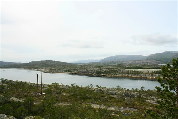 Пейзаж Efjorden`а в районе мостов Efjordbruene