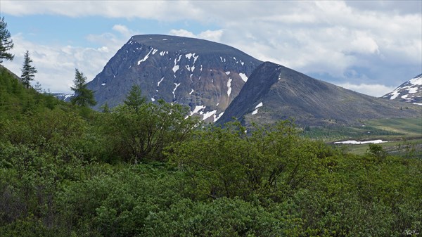 Вершина 2587,6 от вулкана Перетолчина