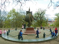 17212326-Памятник апельсину