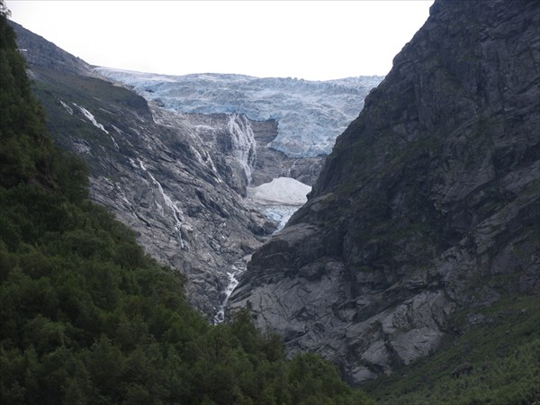 Ледник Briksdalsbreen