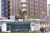 Бурса, памятник основателю Осман Гази.