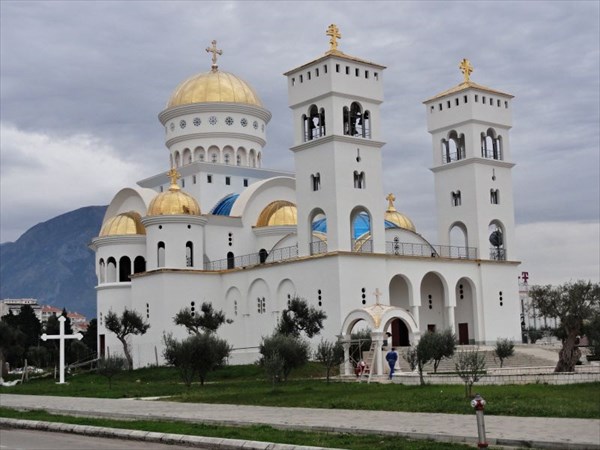 Храм св.Йована Владимира.