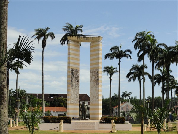Площадь пальм в столице Французской Гвианы г.Каенне