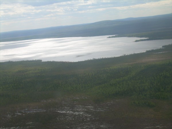 Вид на Умбозеро с вертолёта