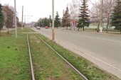 Трамвайные линии в городе однопутные, с разъездами