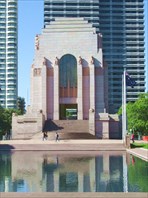 Гайд-парк, Anzac War Memorial - военный мемориал.