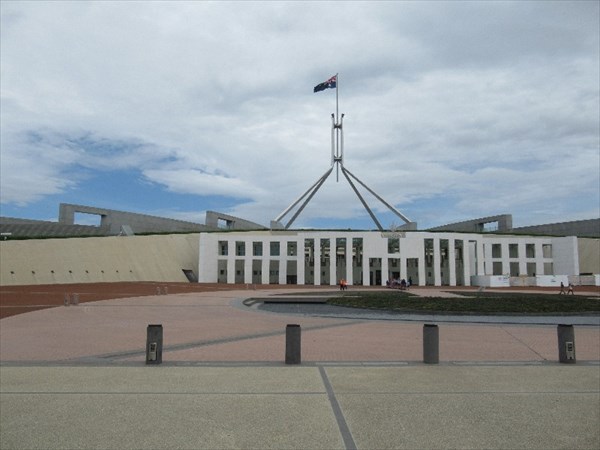 Здание Парламента.